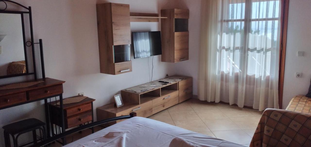 Kerveli Athina Studio Apartments المظهر الخارجي الصورة