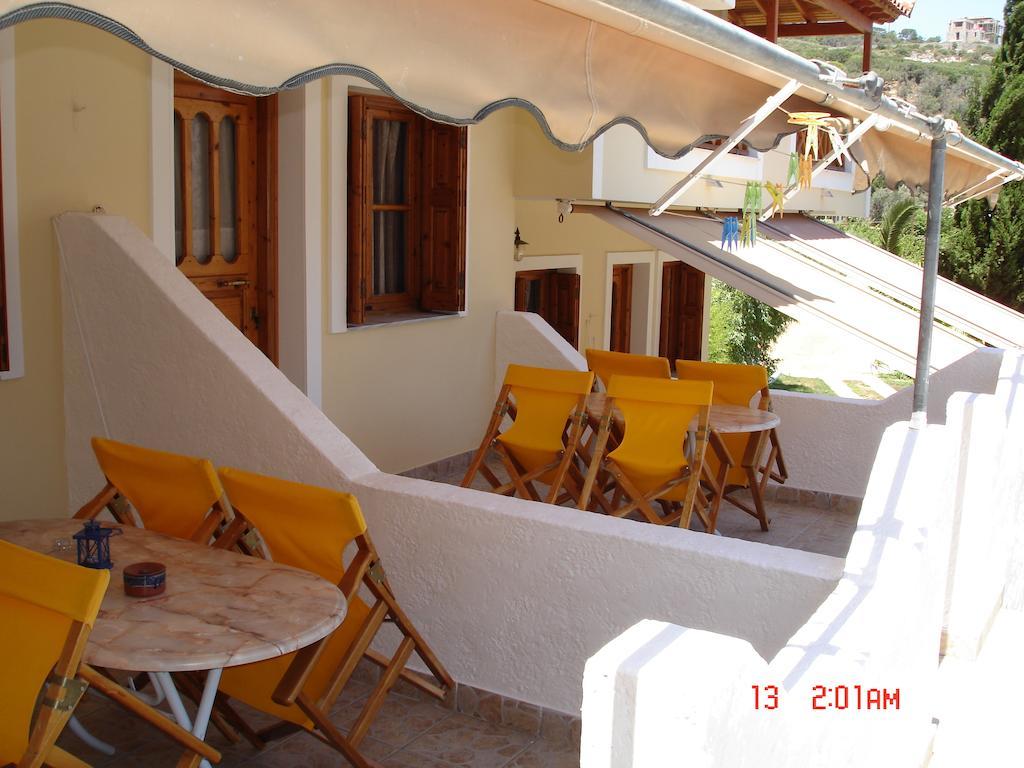 Kerveli Athina Studio Apartments الغرفة الصورة